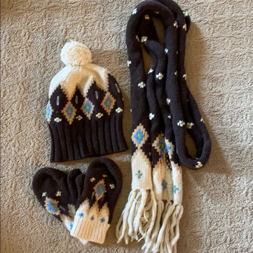 J Crew women’s hat, mitten & scarf set